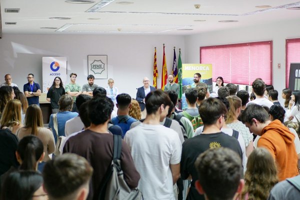 Infotelecom en el "Work’n’breakfast" de ACCESO: Conectando con el Futuro del Sector TIC en Menorca