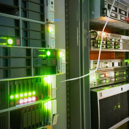 Hosting, alojamiento de páginas web y servicios de internet